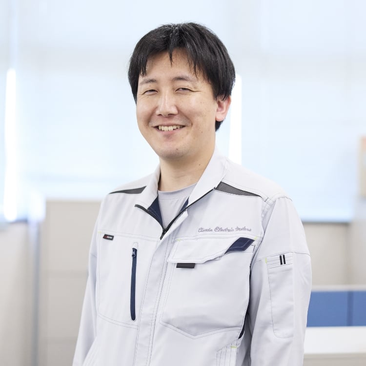 %name%-2012年入社 製品開発課 係長