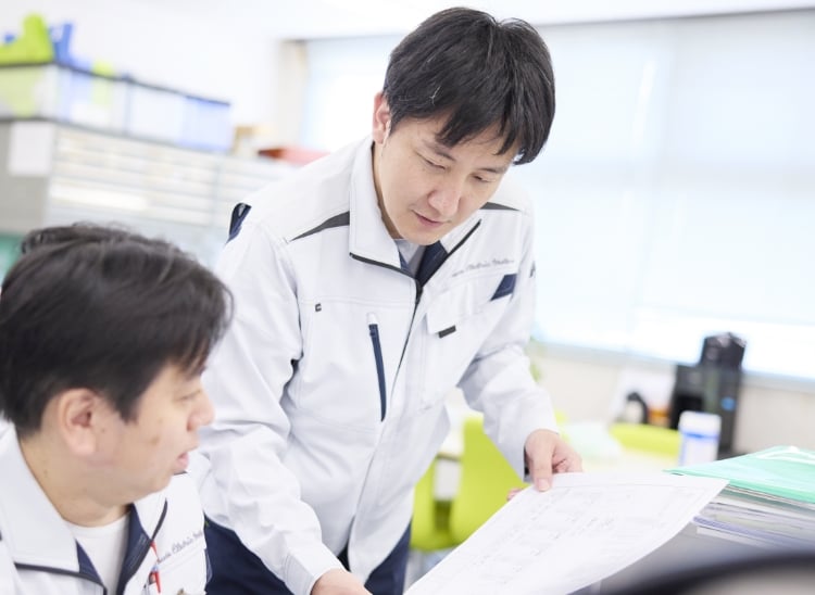 %name%-2012年入社 製品開発課 係長